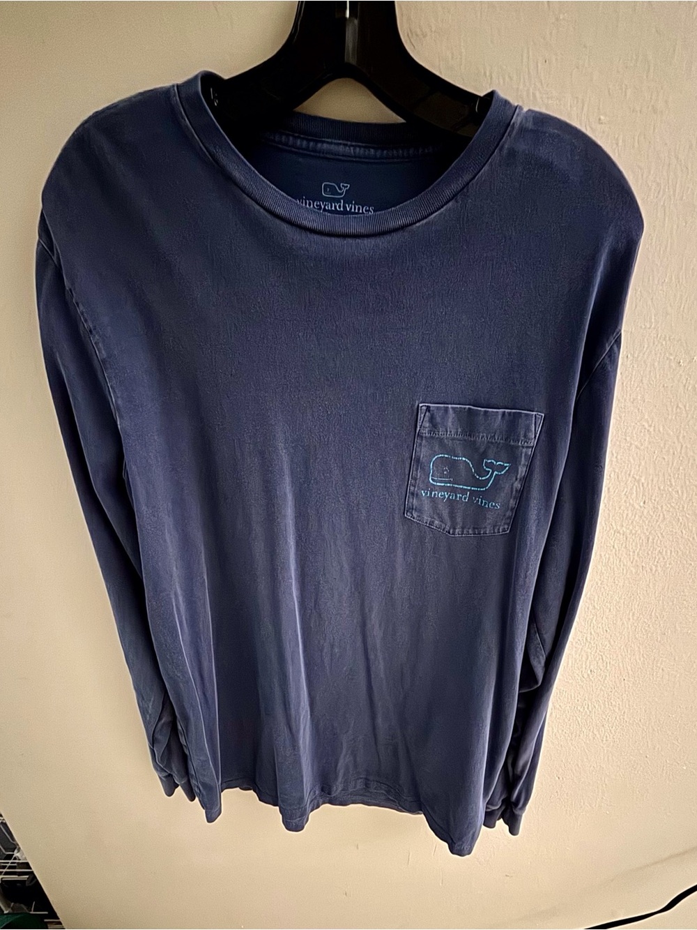 VINEYARD VINES Whale Long Sleeve  Men’s Med-Coastal Prep Perfection!